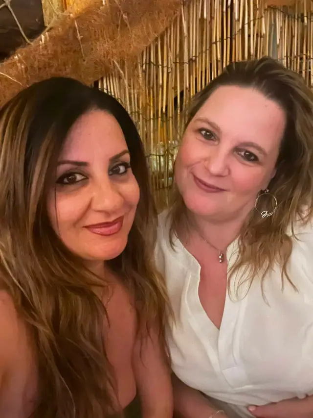 Clienti al Tortuga durante una serata